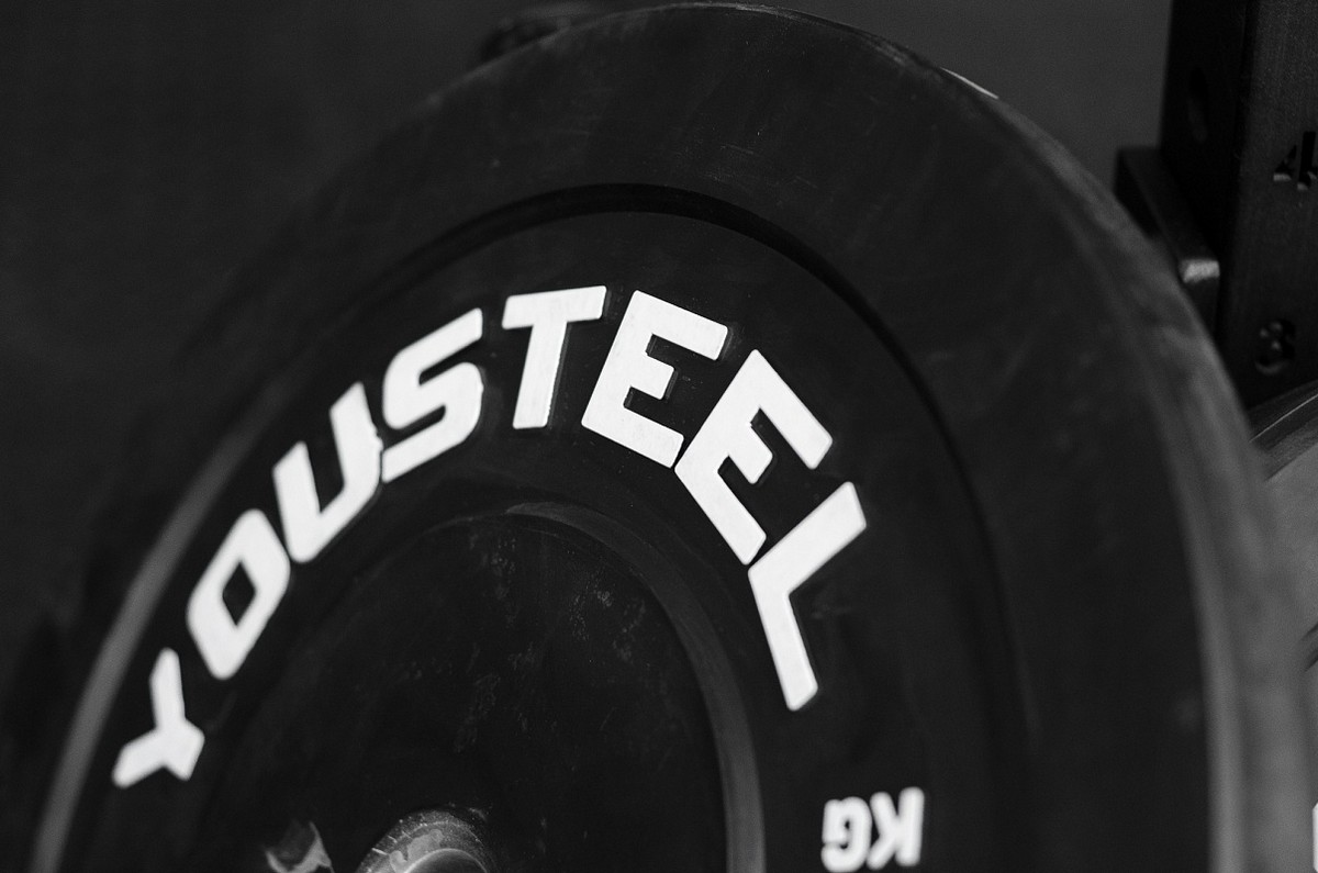 Диск каучуковый для штанги YouSteel тренировочный черный 5кг 1200_795